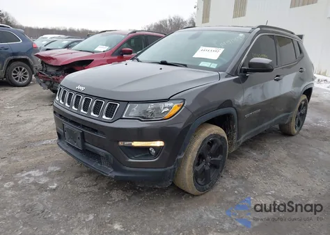 2019 Jeep Compass Latitude 4X4 from USA, damaged, VIN 3C4NJDBB4KT594008